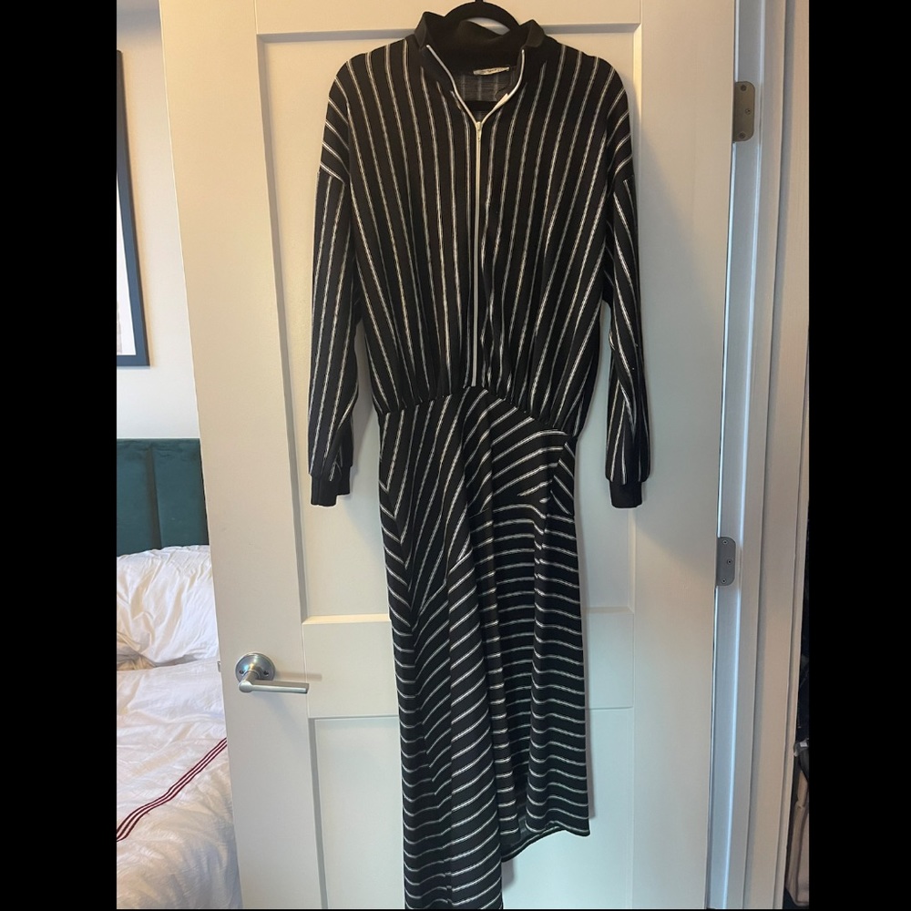 Trendy Zara asymmetric dress!